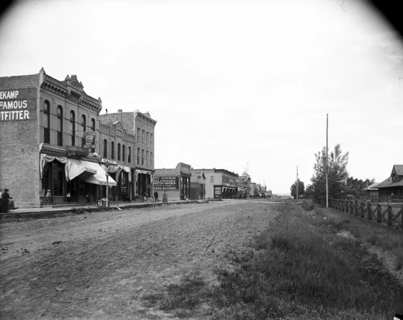 Population 74, Customs Included: The Montana Train Stop That the Federal Government Forgot to Un-Name a Port